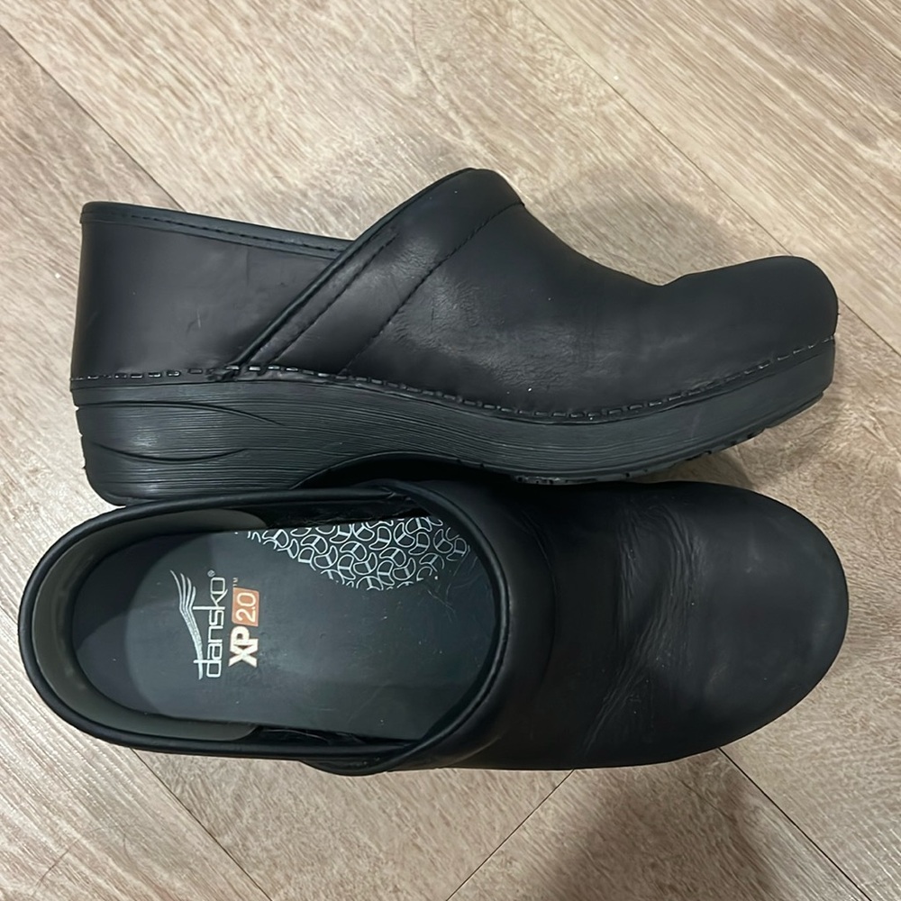 Dansko XP 2.0 Clogs, Size 38, Black